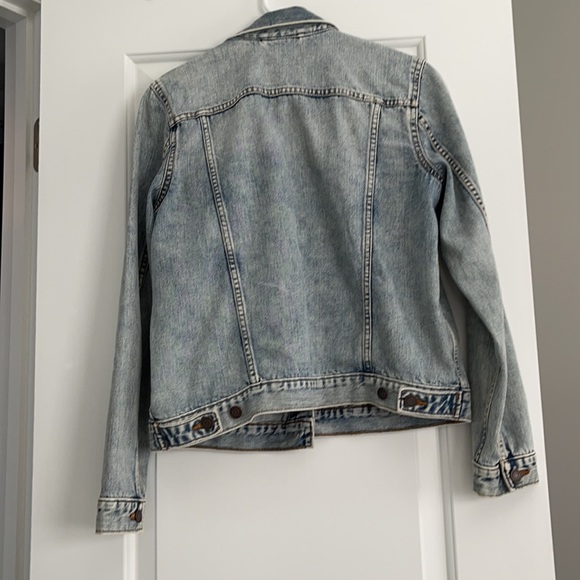 Gap medium Jean jacket - Picture 2 of 2